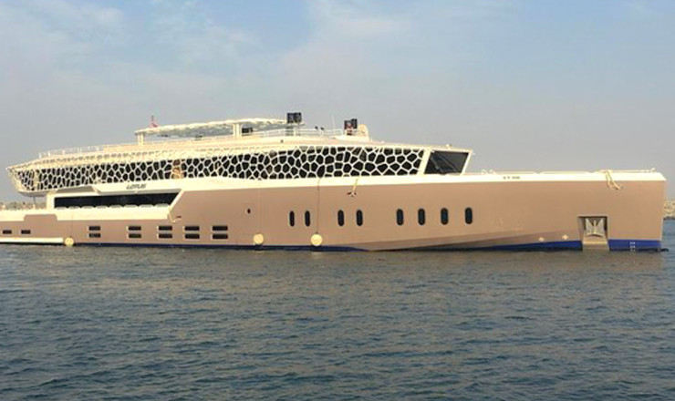 Lotus Mega Yacht Dinner Cruise